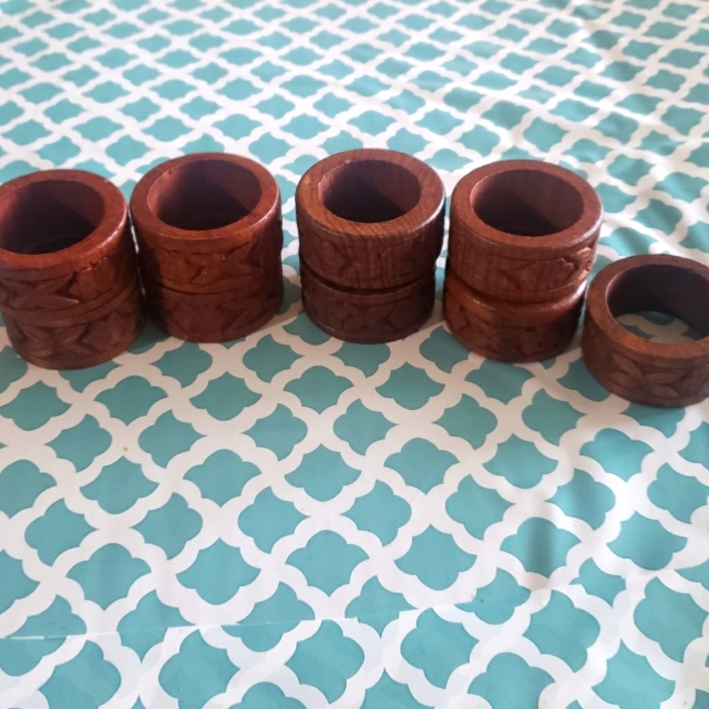 Wooden napkin rings-9pc